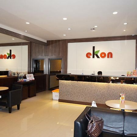 Ekon Hotel Yogyakarta Kültér fotó