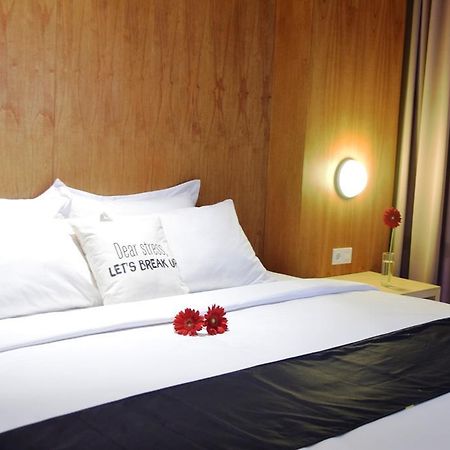 Ekon Hotel Yogyakarta Kültér fotó