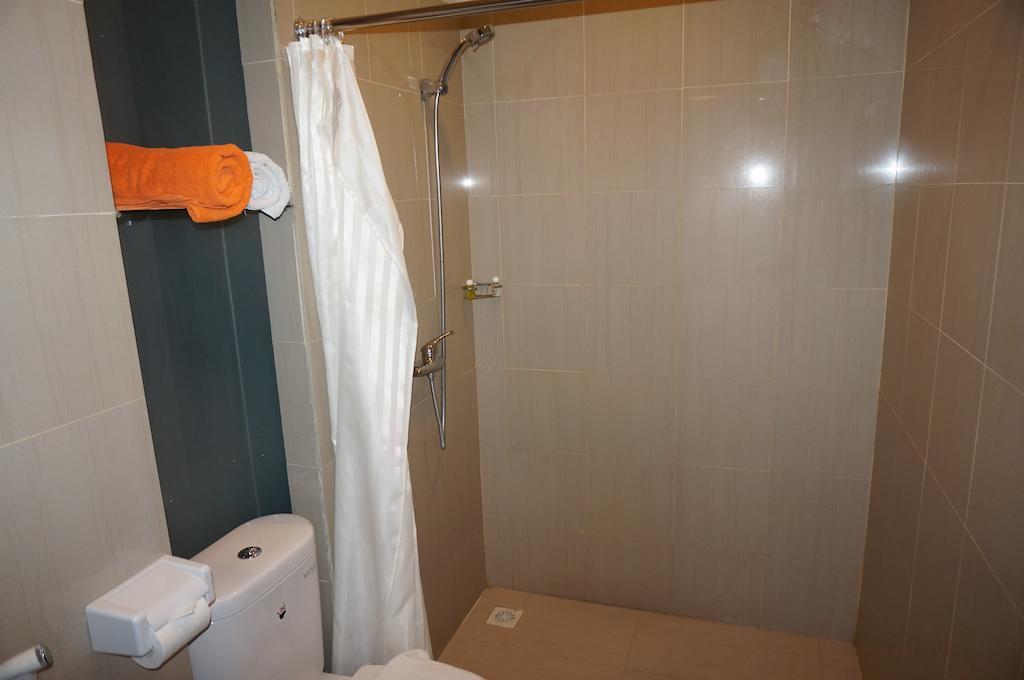 Ekon Hotel Yogyakarta Szoba fotó