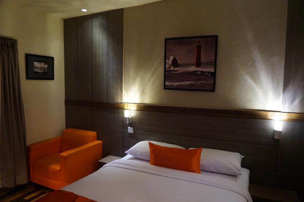 Ekon Hotel Yogyakarta Szoba fotó