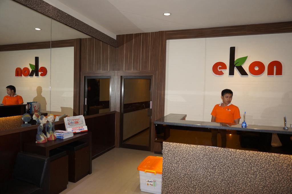 Ekon Hotel Yogyakarta Kültér fotó